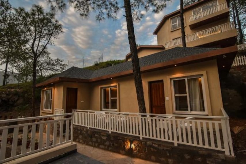 Jungle Lodge Resort-2